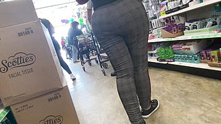 Latina cougarrsquo;s firm ass in slacks