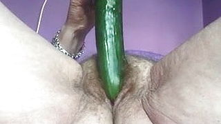 Slutty granny cumcumber time in her hairy pussy